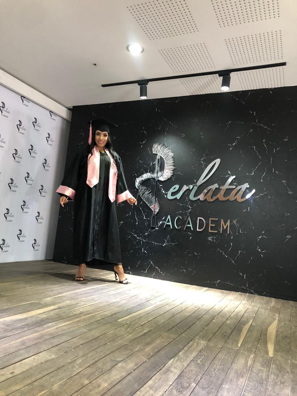 Paola Herrera durante su graduación en Perlata Academy